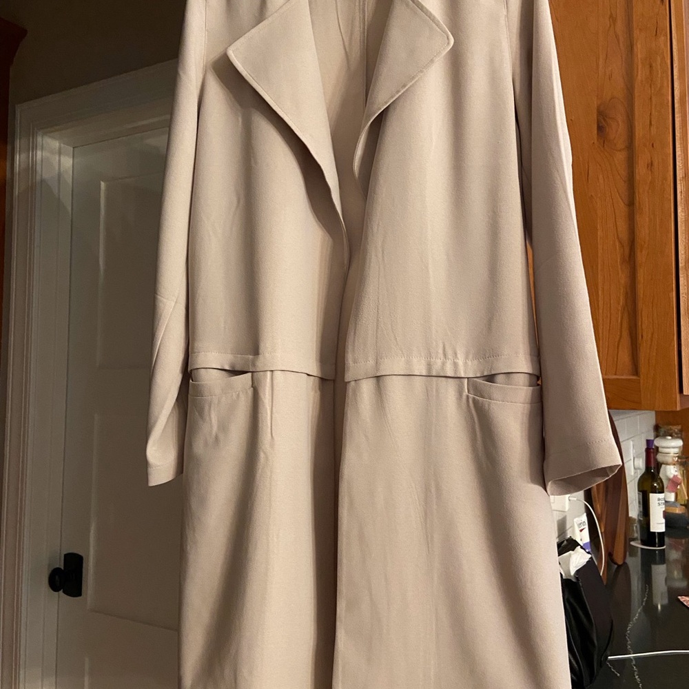 Leith Open-Front Trench Coat in Light Beige